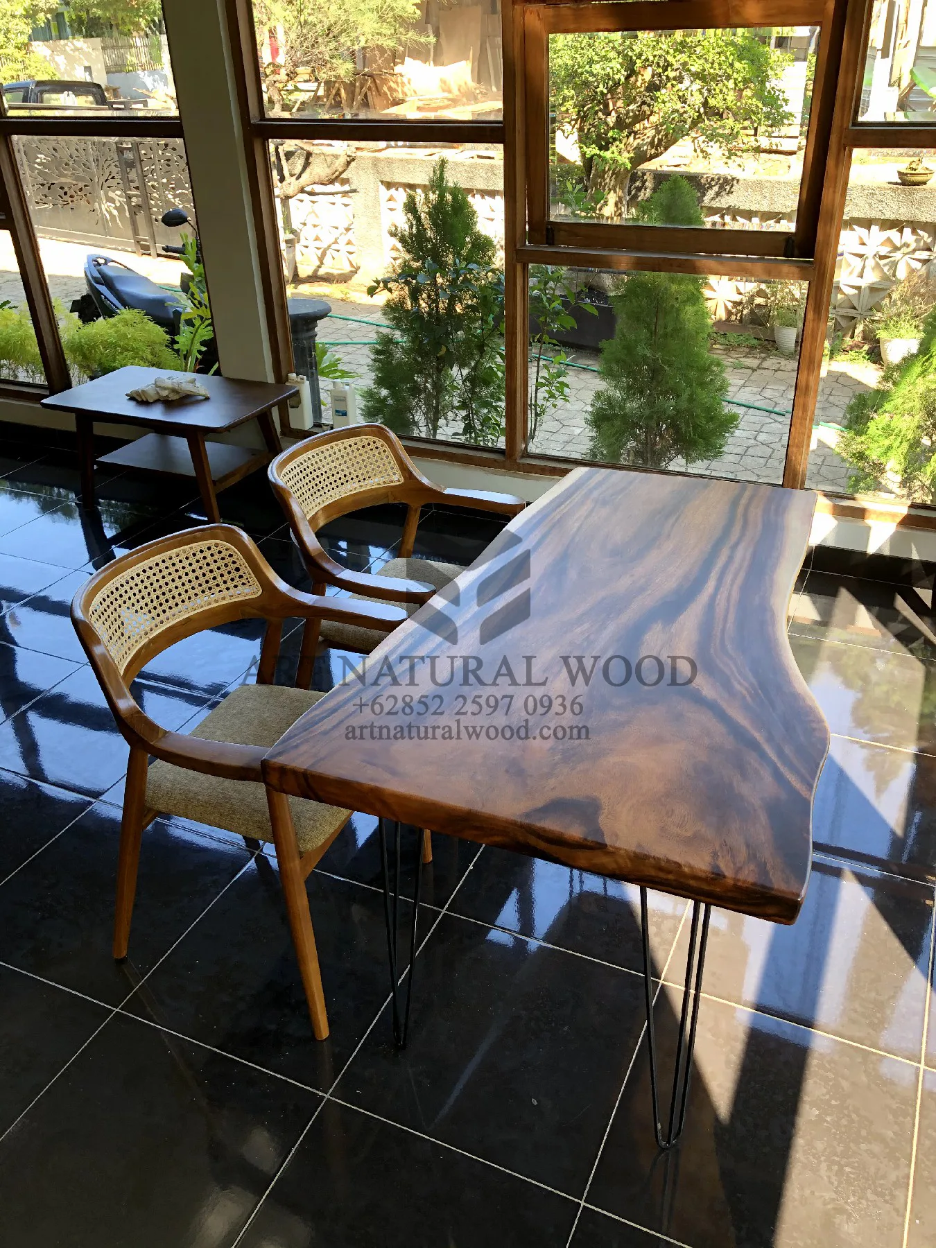 meja kerja minimalis kayu solid kaki besi