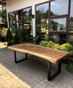 meja trembesi minimalis kaki besi kayu solid utuh sisi natural