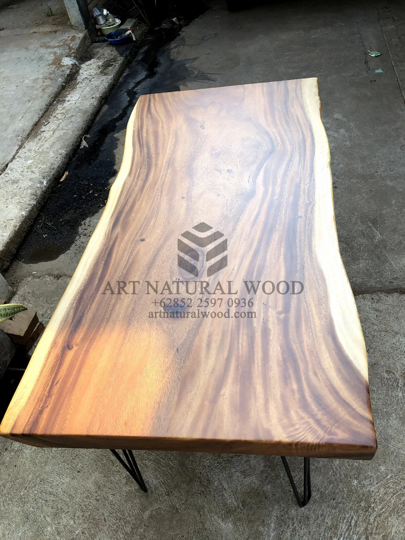 meja komputer desain industrial minimalis-meja komputer kayu solid