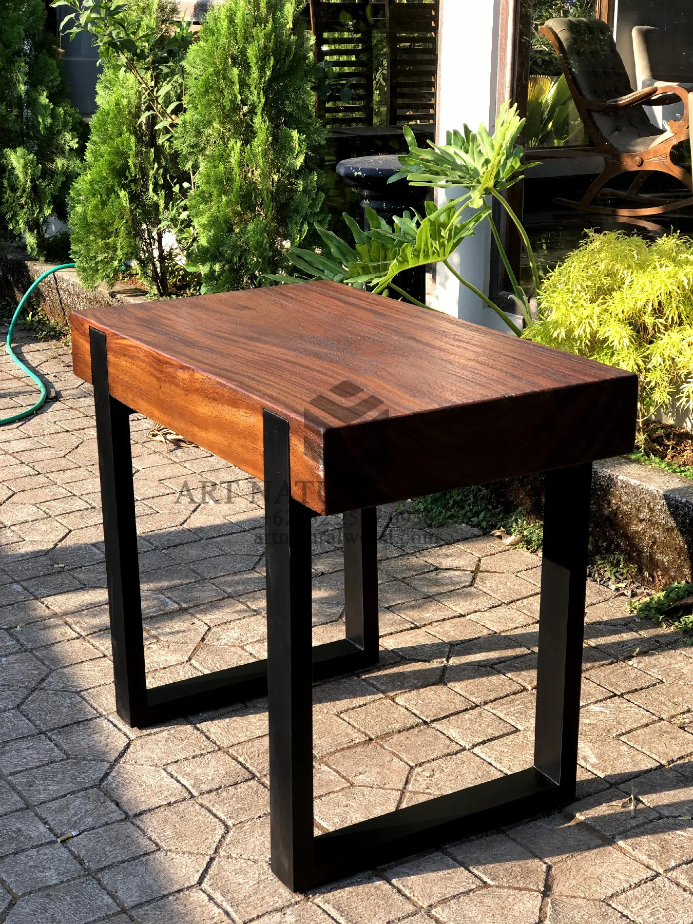 meja hias minimalis ruang tamu-meja konsol minimalis-meja aquarium kayu solid
