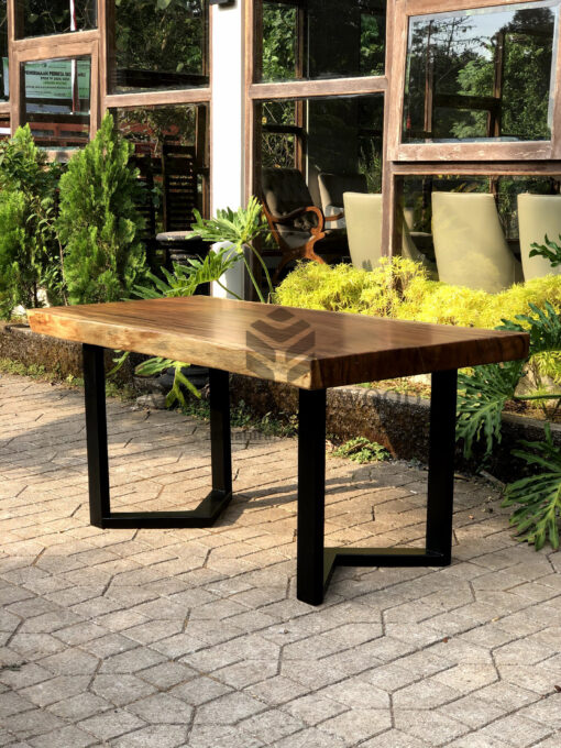 meja kayu utuh trembesi minimalis kaki besi- meja kayu besar kaki besi