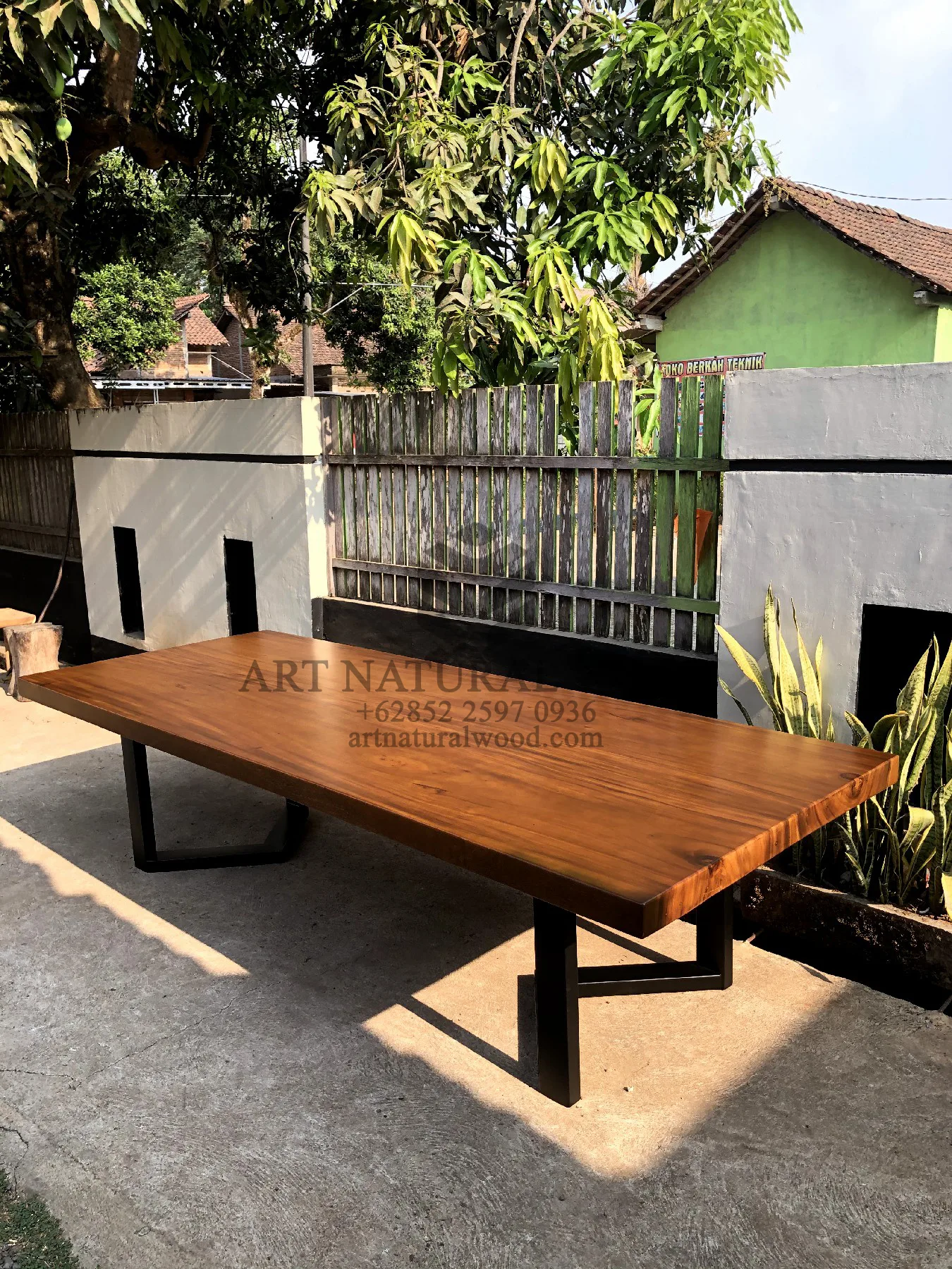 meja meeting minimalis kayu trembesi solid