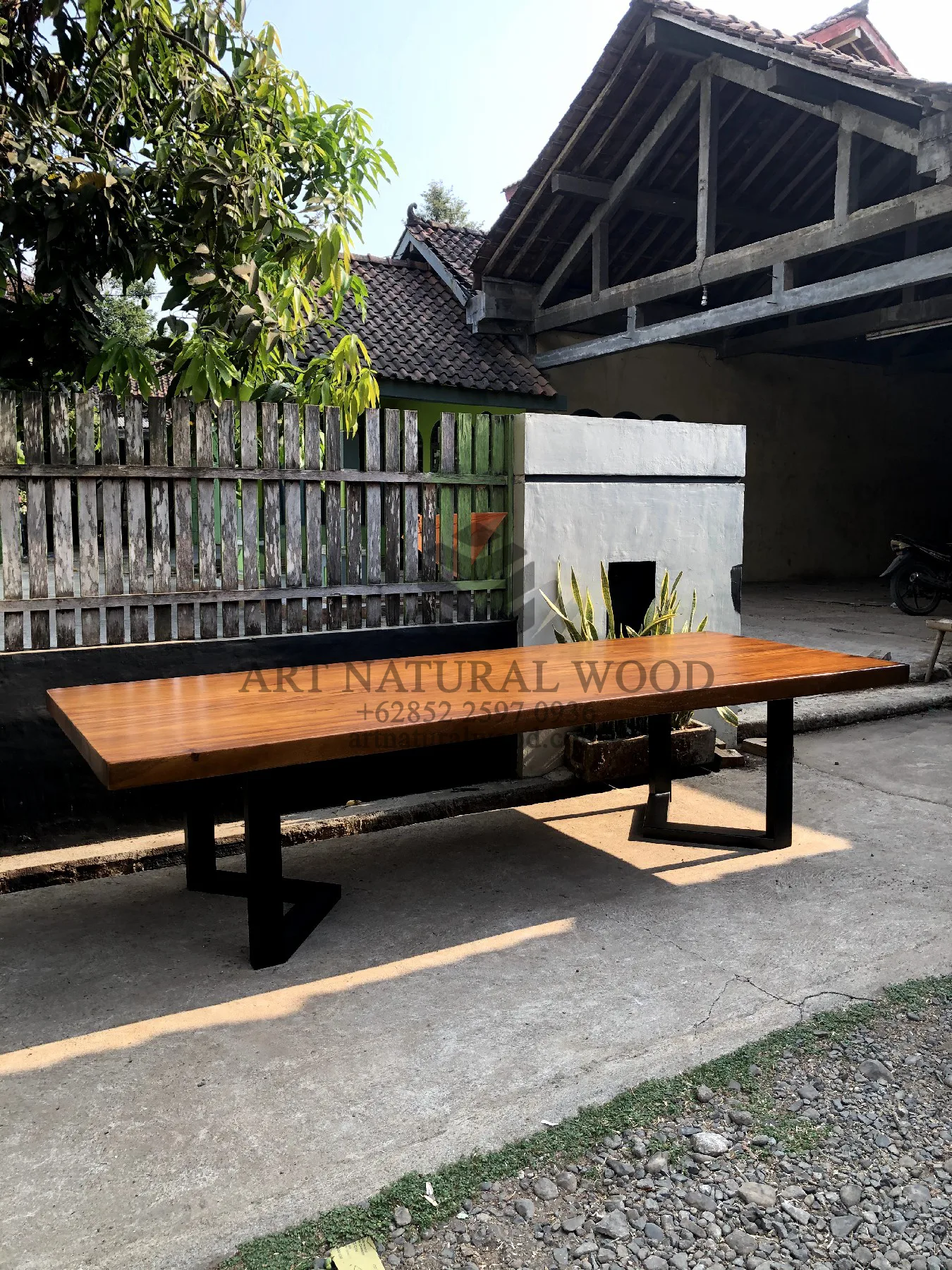 meja meeting minimalis kayu trembesi solid