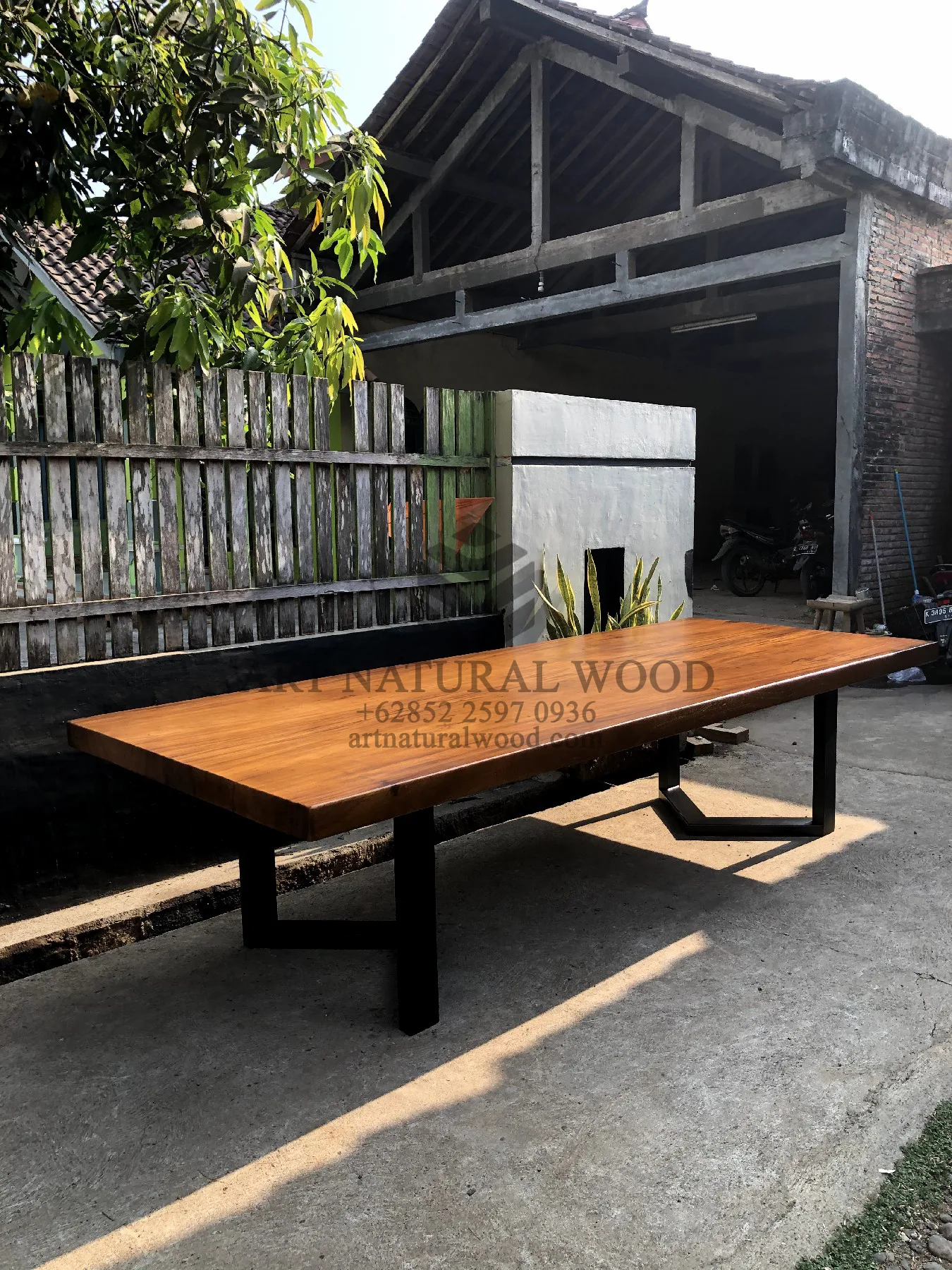meja meeting minimalis kayu trembesi solid