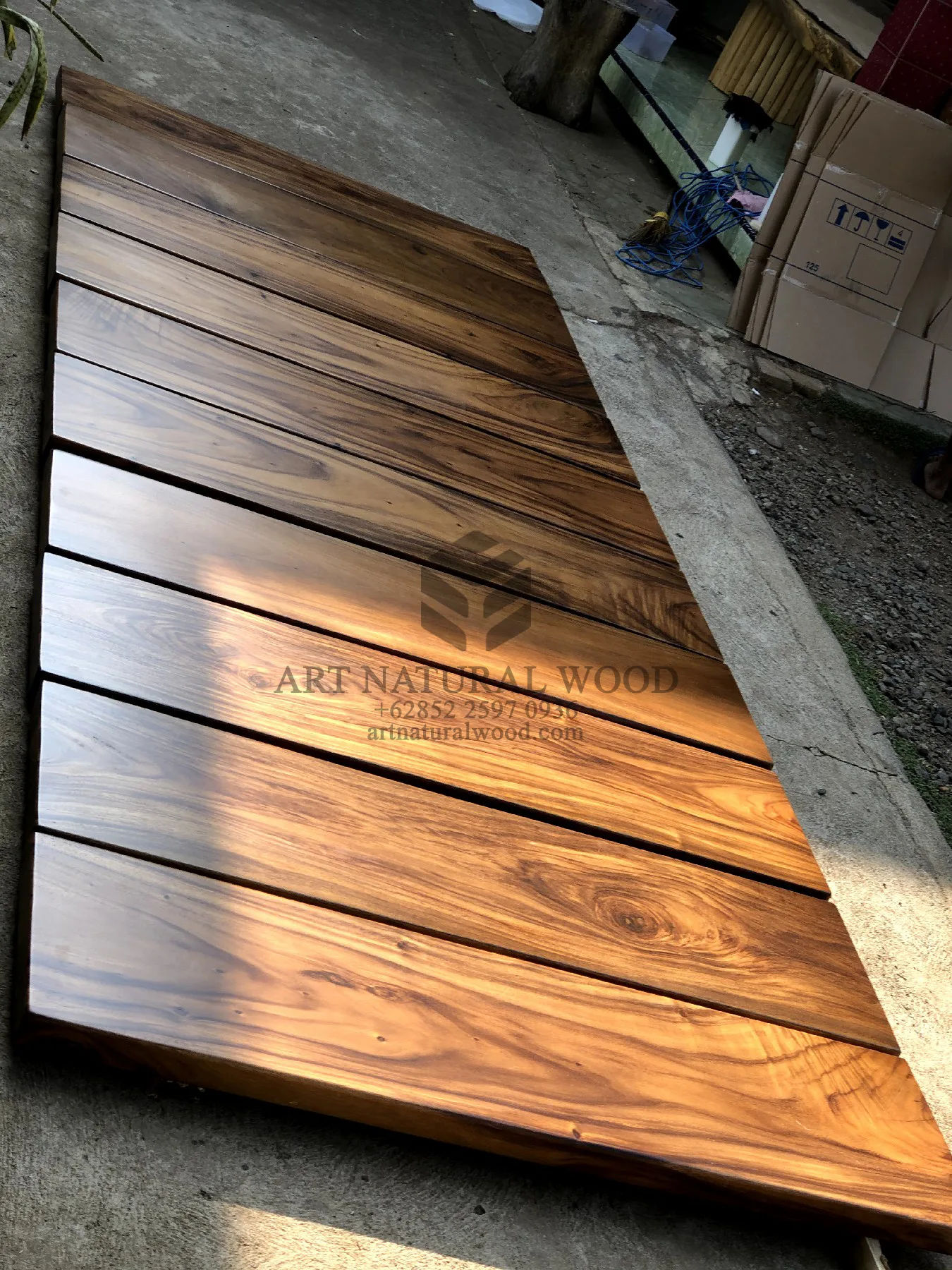 papan tangga kayu solid minimalis modern