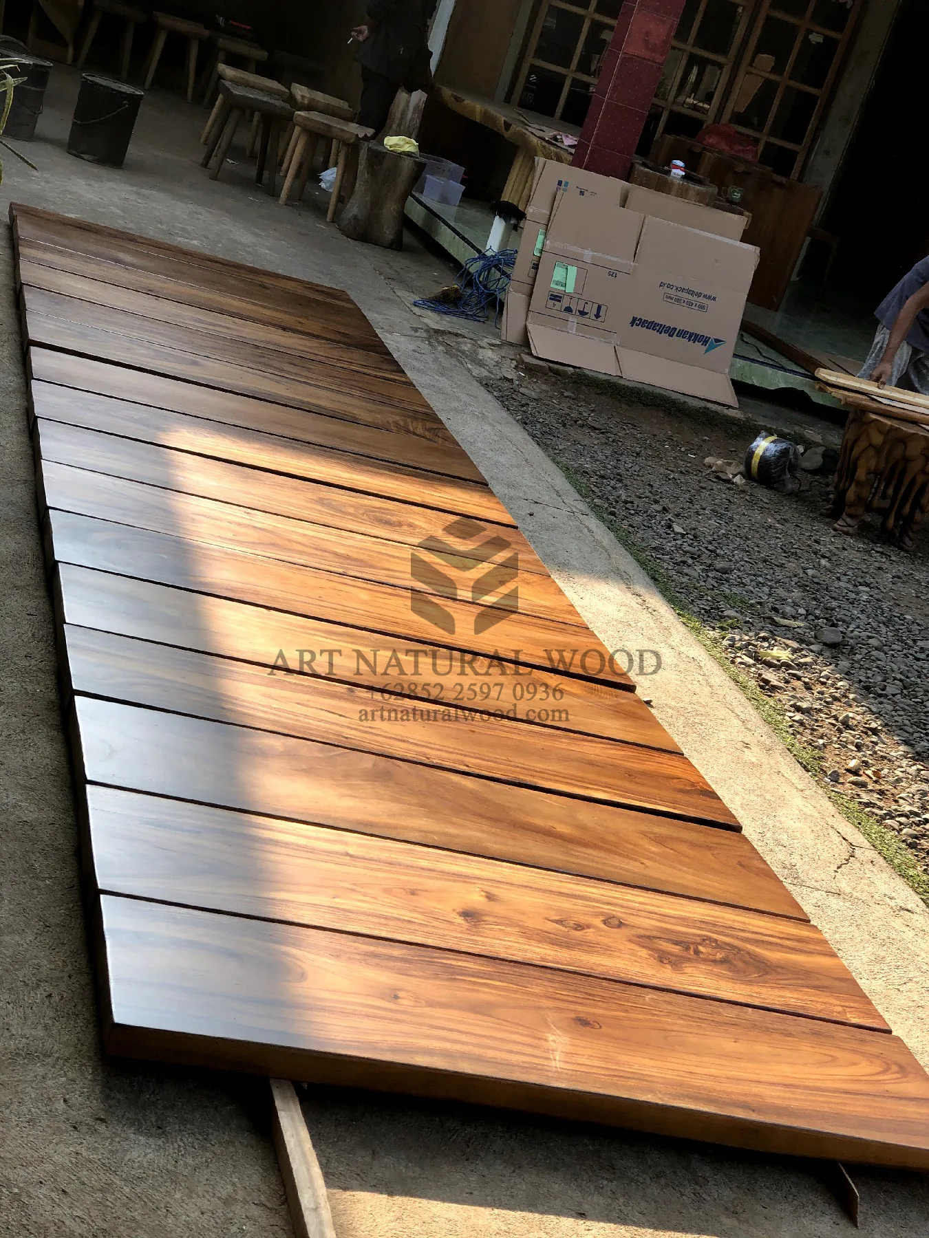 papan tangga kayu solid minimalis modern