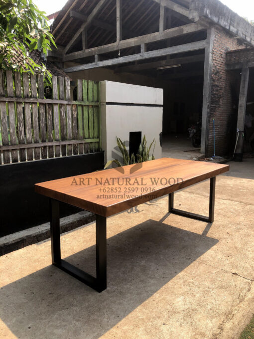meja makan minimalis kayu trembesi solid kaki besi
