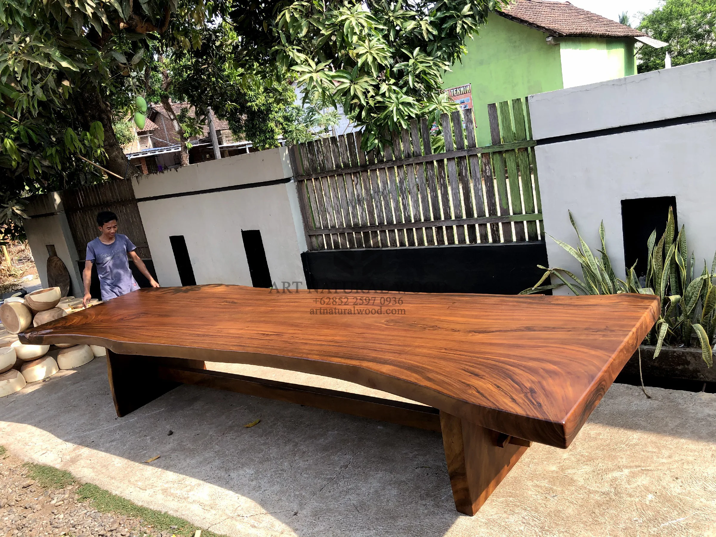 meja kayu besar solid papan 1 lembar utuh-meja meeting kayu ukuran besar