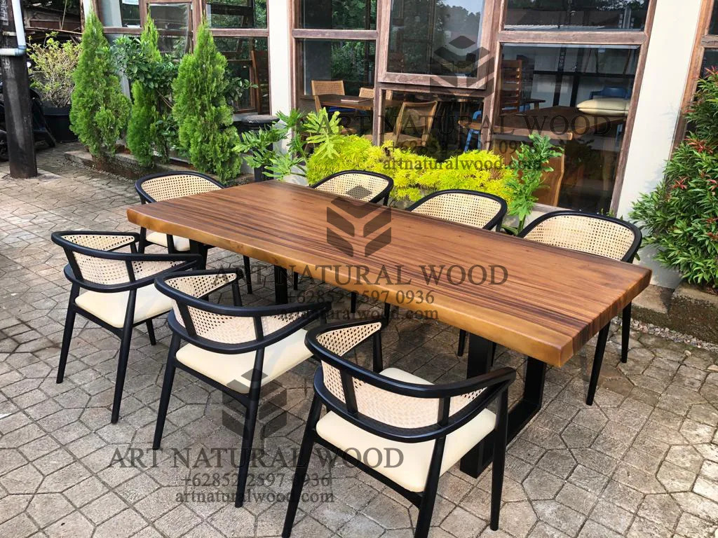 set meja makan minimalis kayu trembesi 8 kursi