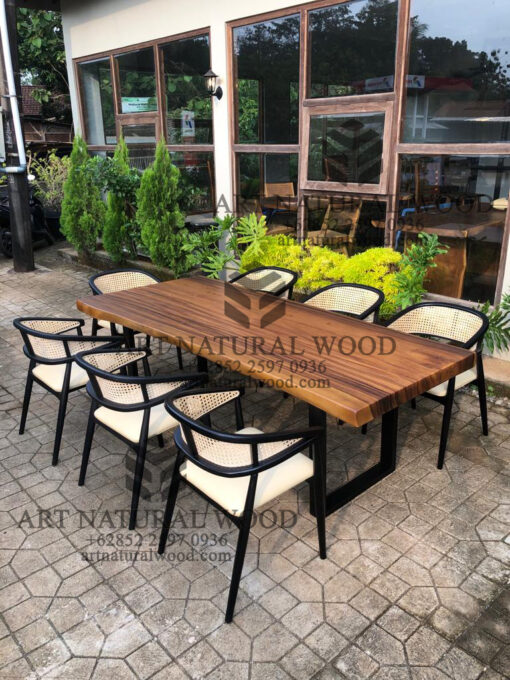 set meja makan minimalis kayu trembesi 8 kursi
