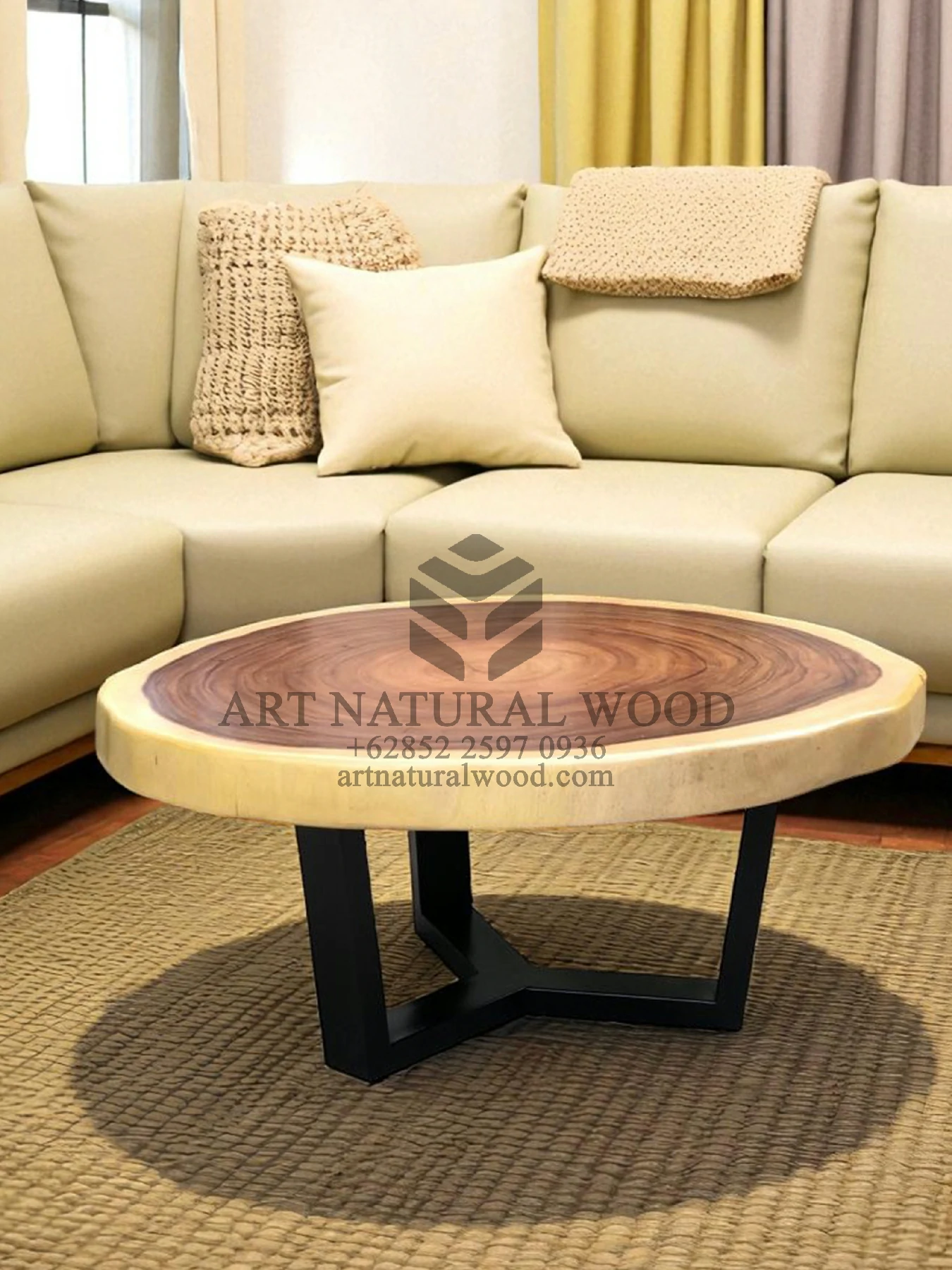 meja tamu bulat kayu trembesi kaki besi
