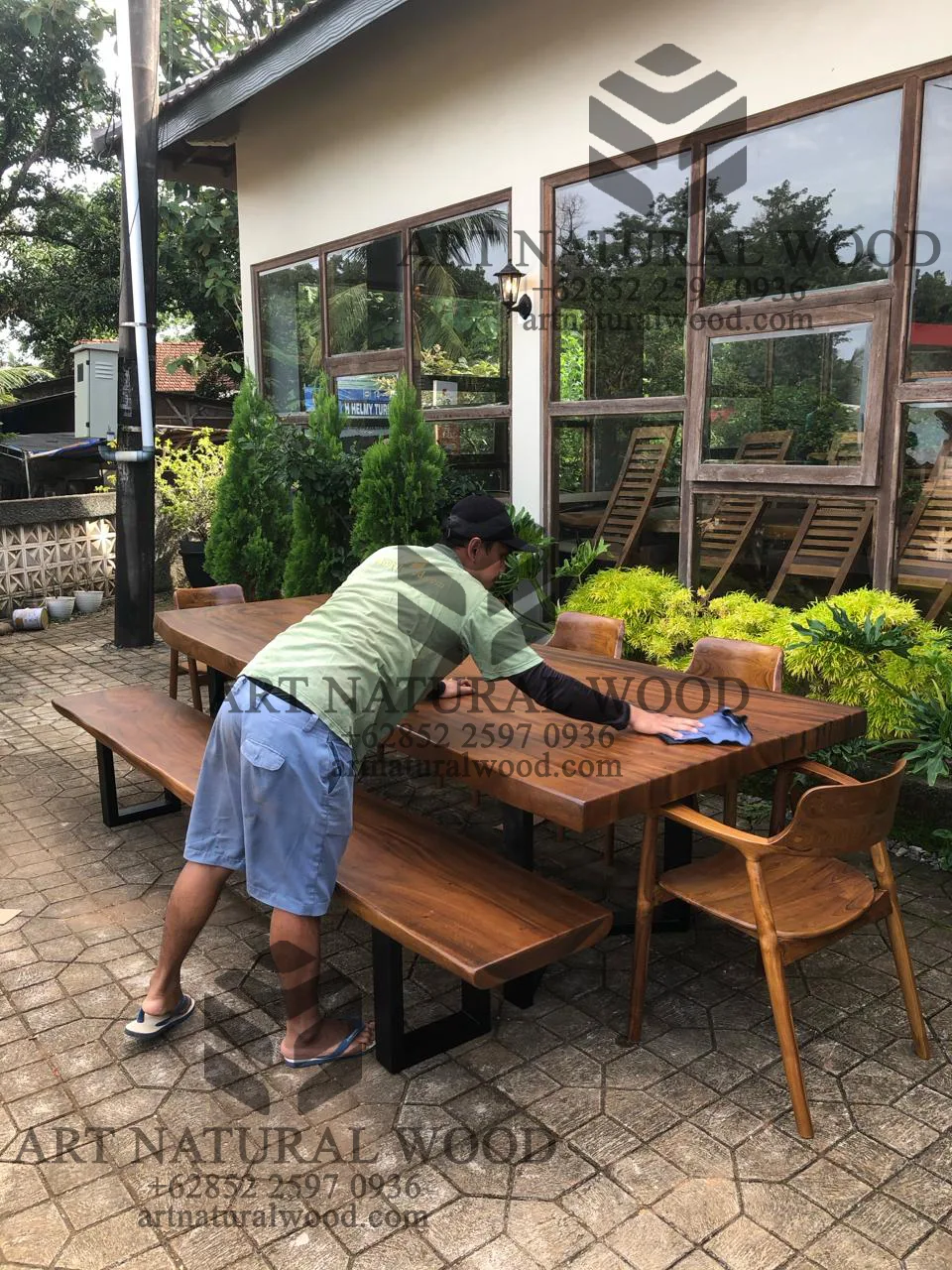 set meja makan kayu trembesi solid 3