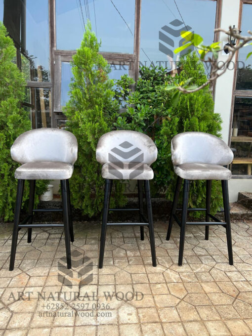 bar stool kontemporer kayu solid