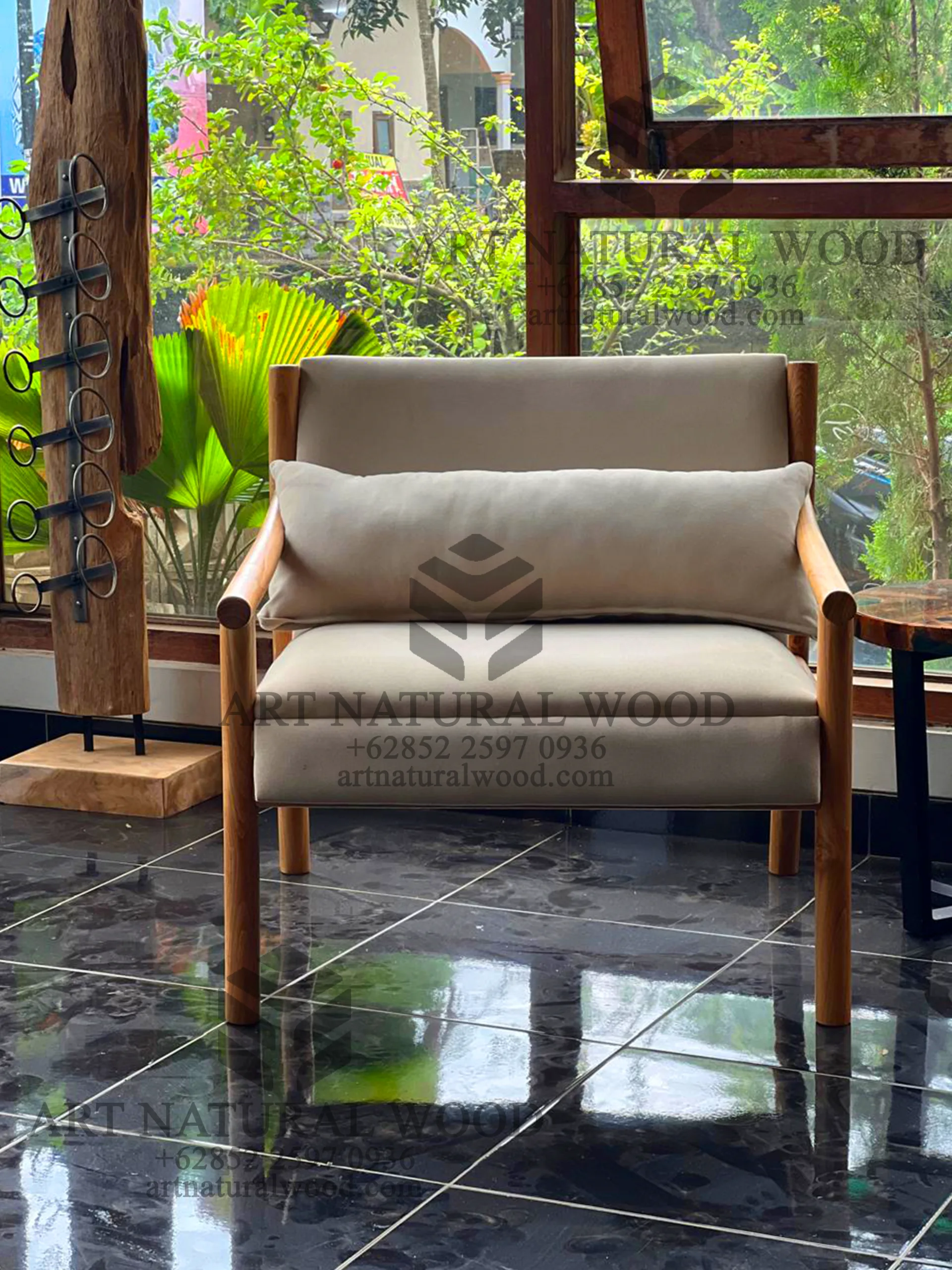kursi resto dan cafe minimalis modern