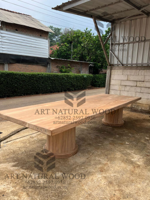 meja kayu besar solid