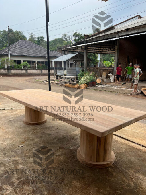 meja kayu besar solid