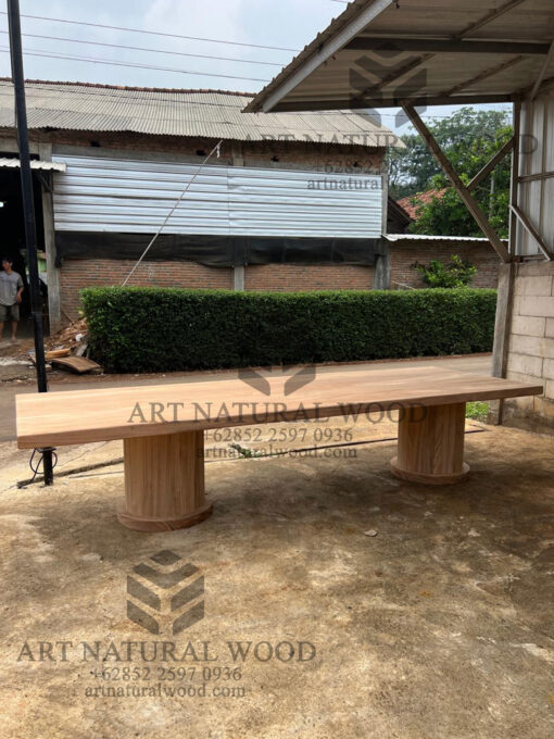 meja kayu besar solid