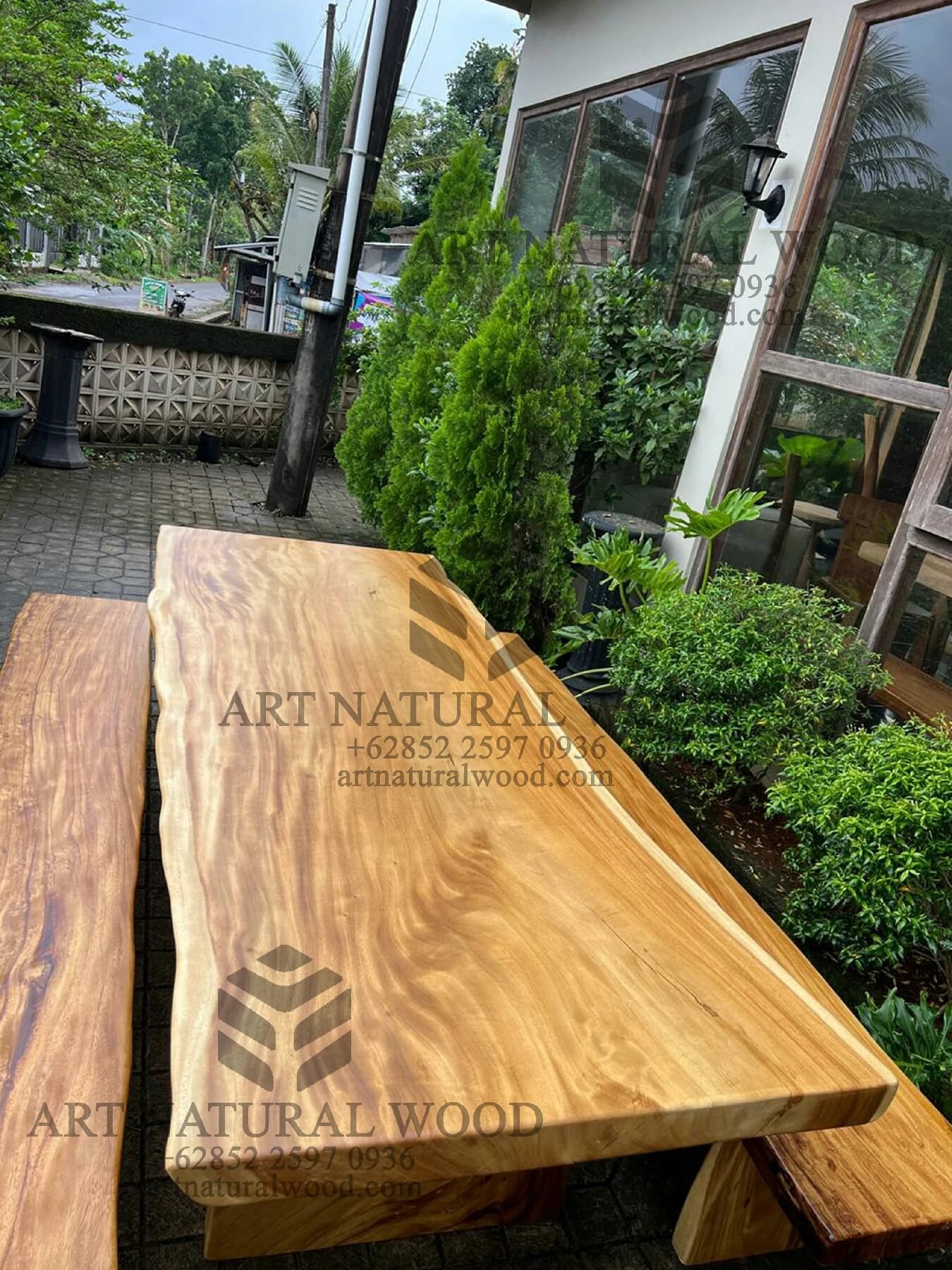 meja makan trembesi minimalis solid utuh