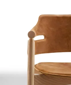 kursi makan kulit desain mid century